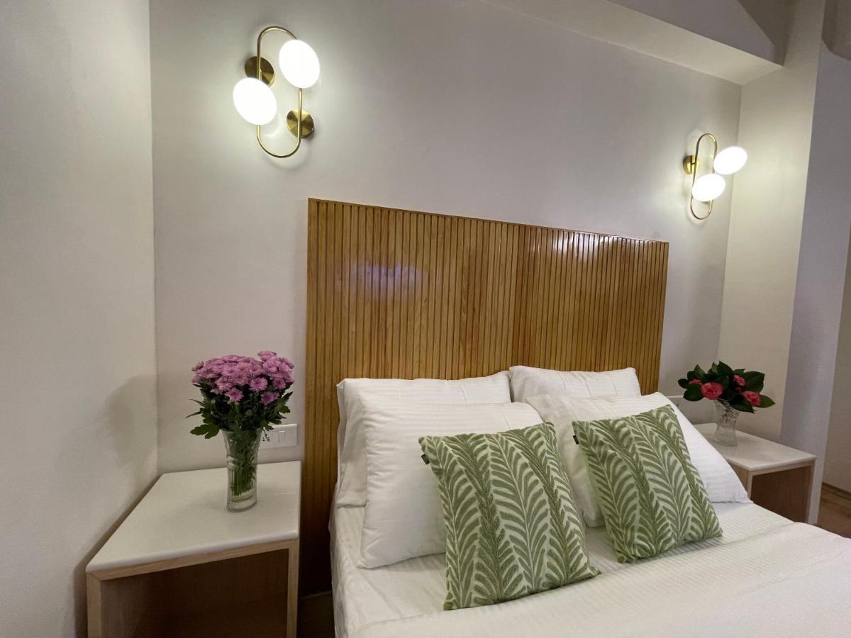 Hotel Pegasus Crown Shillong Buitenkant foto