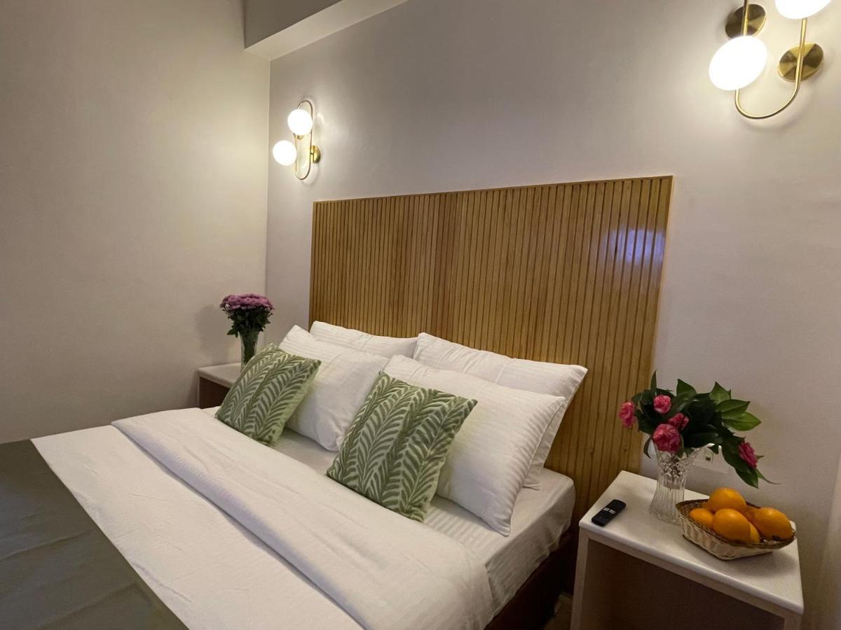 Hotel Pegasus Crown Shillong Buitenkant foto