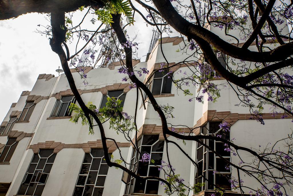Hotel Pegasus Crown Shillong Buitenkant foto