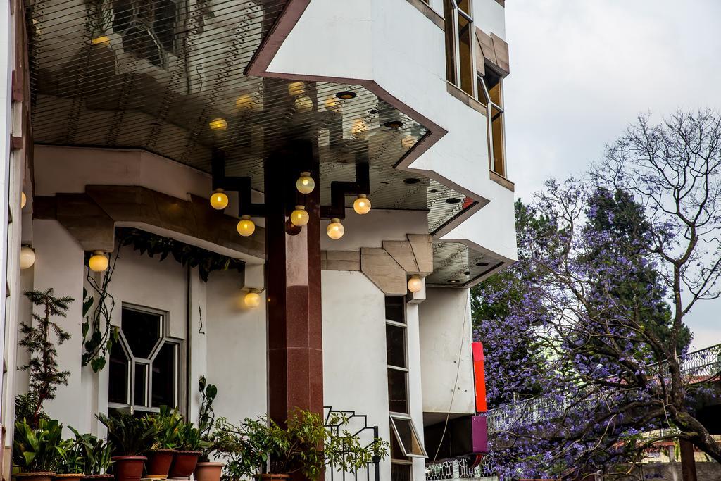 Hotel Pegasus Crown Shillong Buitenkant foto